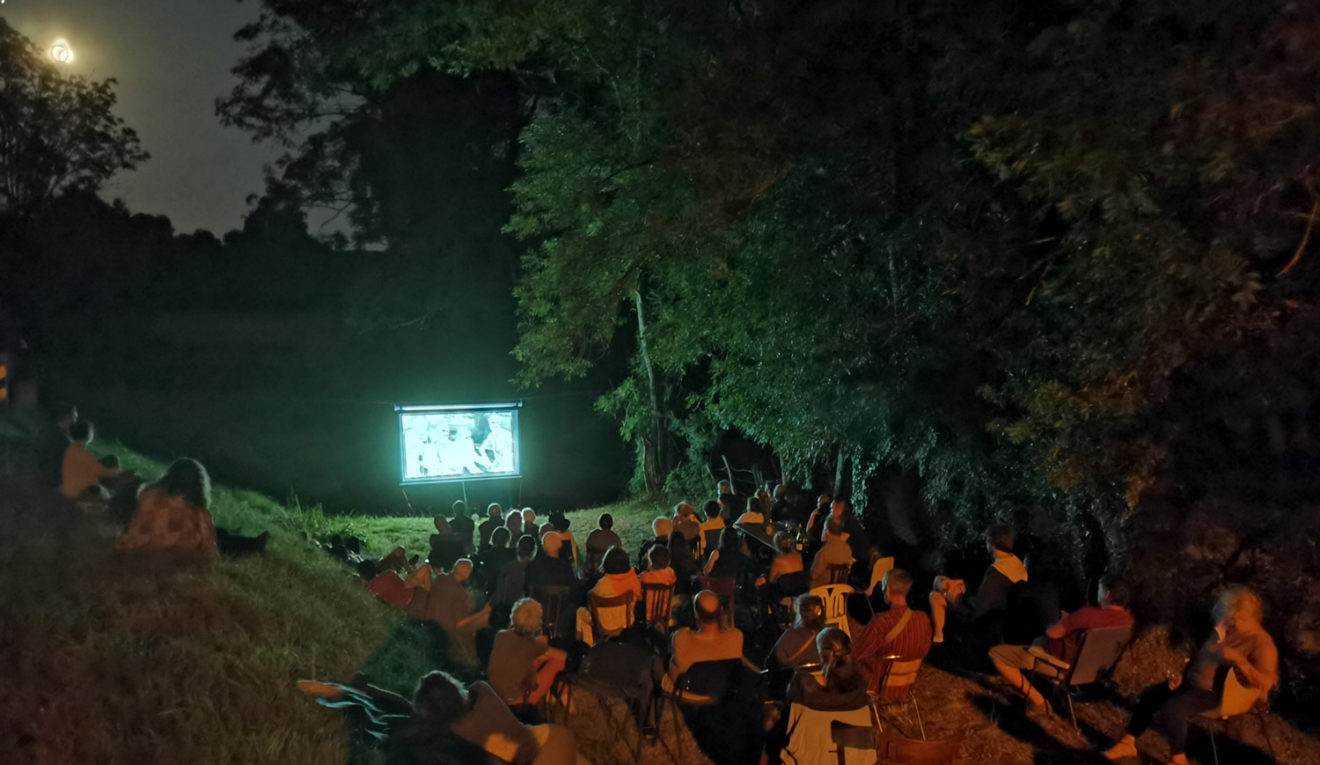 Pour ceux qui ont raté ça la semaine dernière : le nouvel amphi du Carrouège