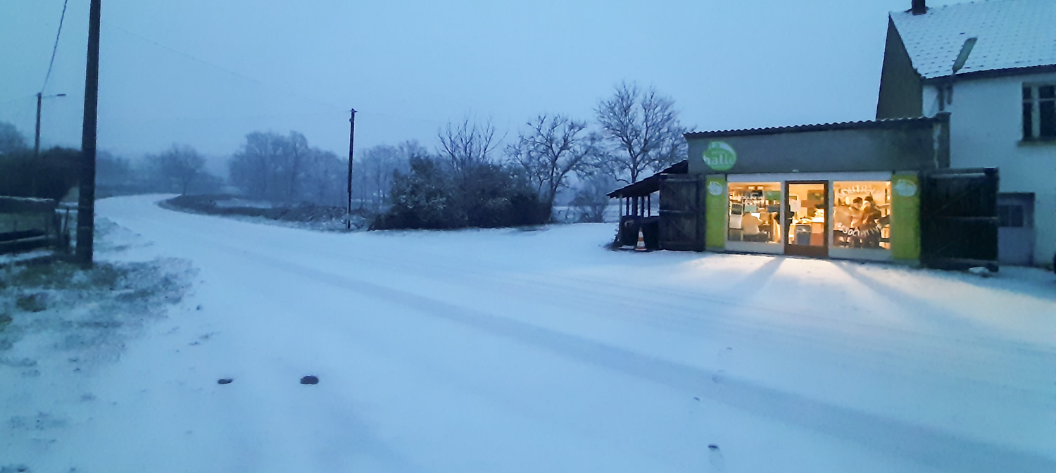 petite-halle-neige-LT