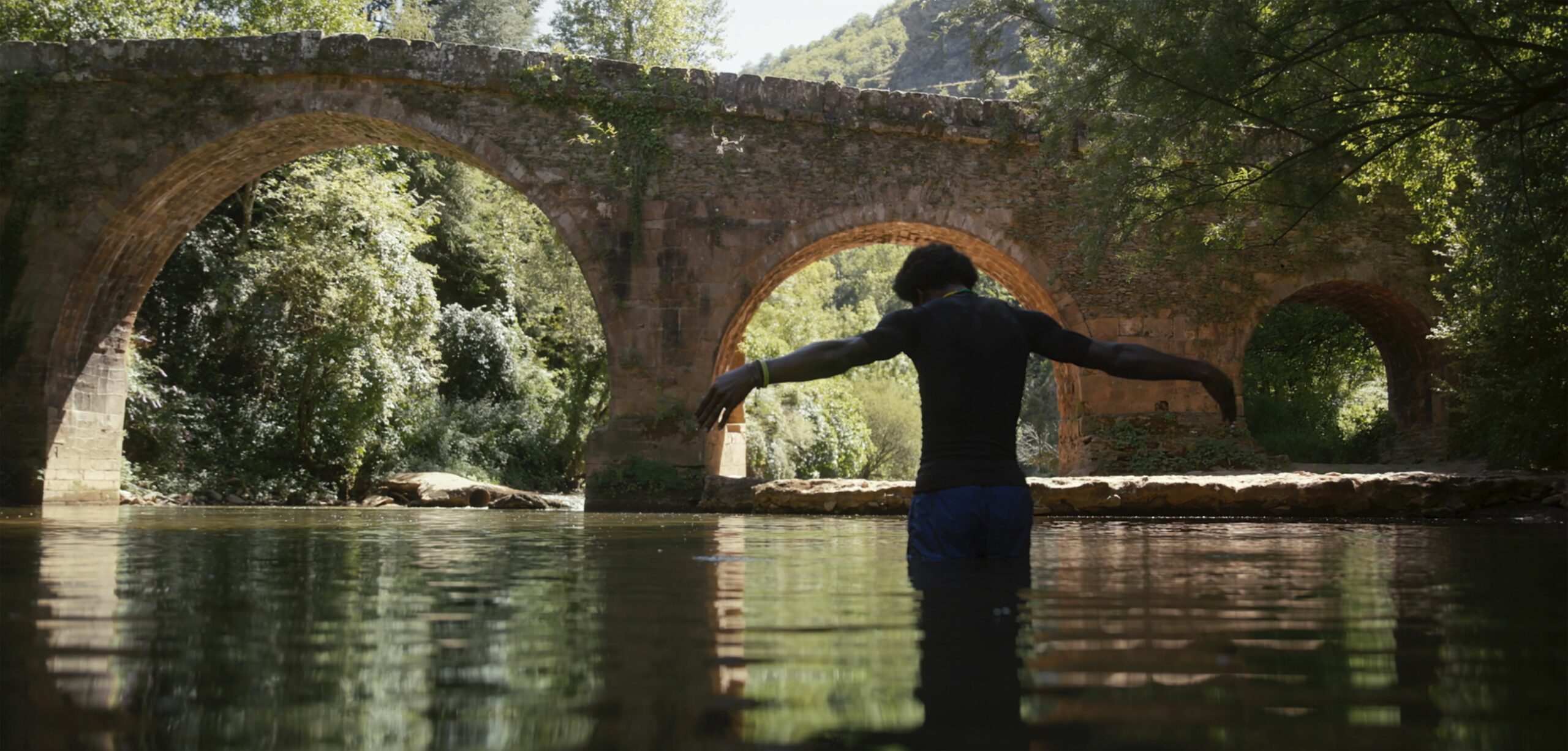Ciné-club documentaire : Le chant des vivants – Cécile Allegra